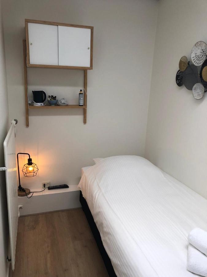 Hotel-Restaurant De Walvisvaarder 홀륌 외부 사진