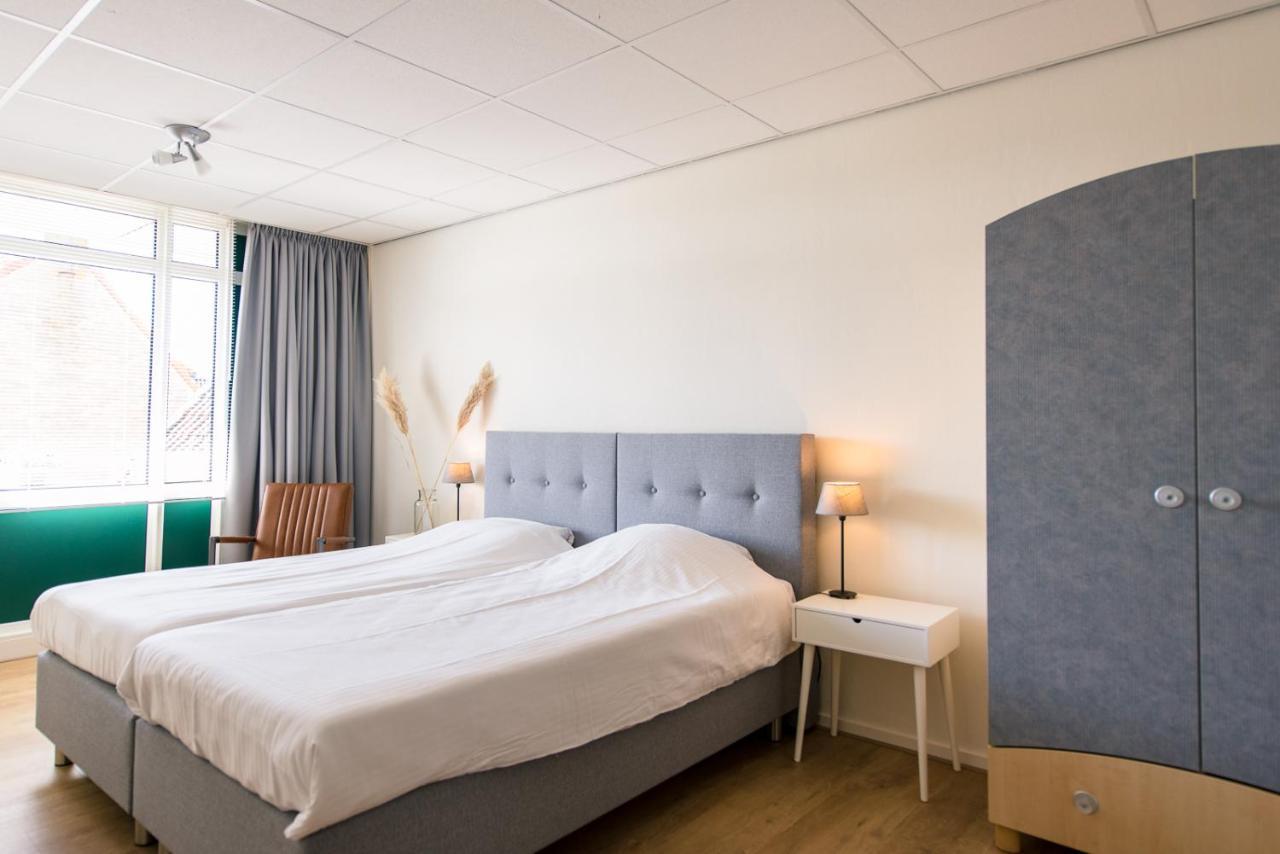Hotel-Restaurant De Walvisvaarder 홀륌 외부 사진