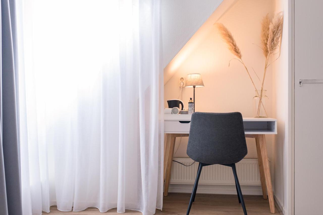 Hotel-Restaurant De Walvisvaarder 홀륌 외부 사진