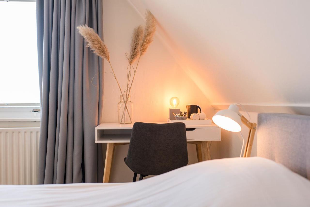Hotel-Restaurant De Walvisvaarder 홀륌 외부 사진